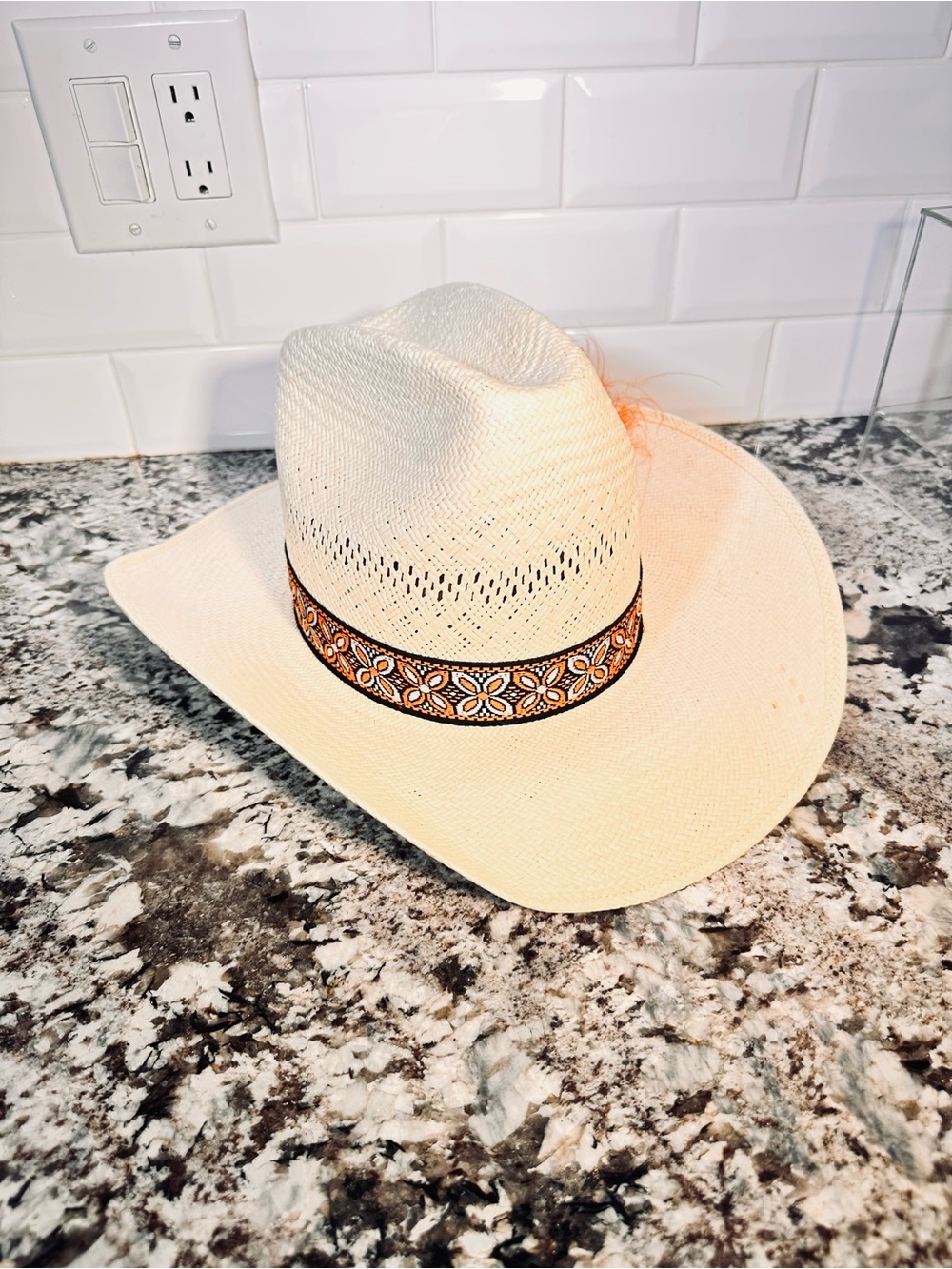 VINTAGE STETSON ROADRUNNER STRAW COWBOY HAT BRICK CROWN TAN.